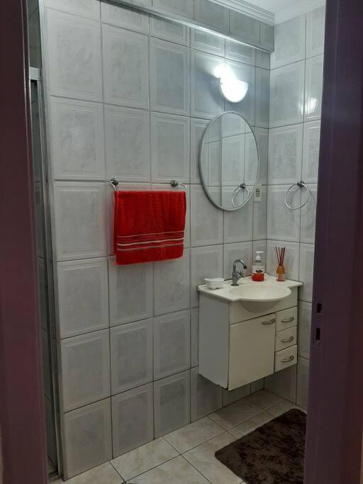 Apto Amplo, Confortavel, Bem Localizado, Asturias Гуаружа Экстерьер фото